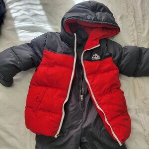 Boys, snow suit, size 6
